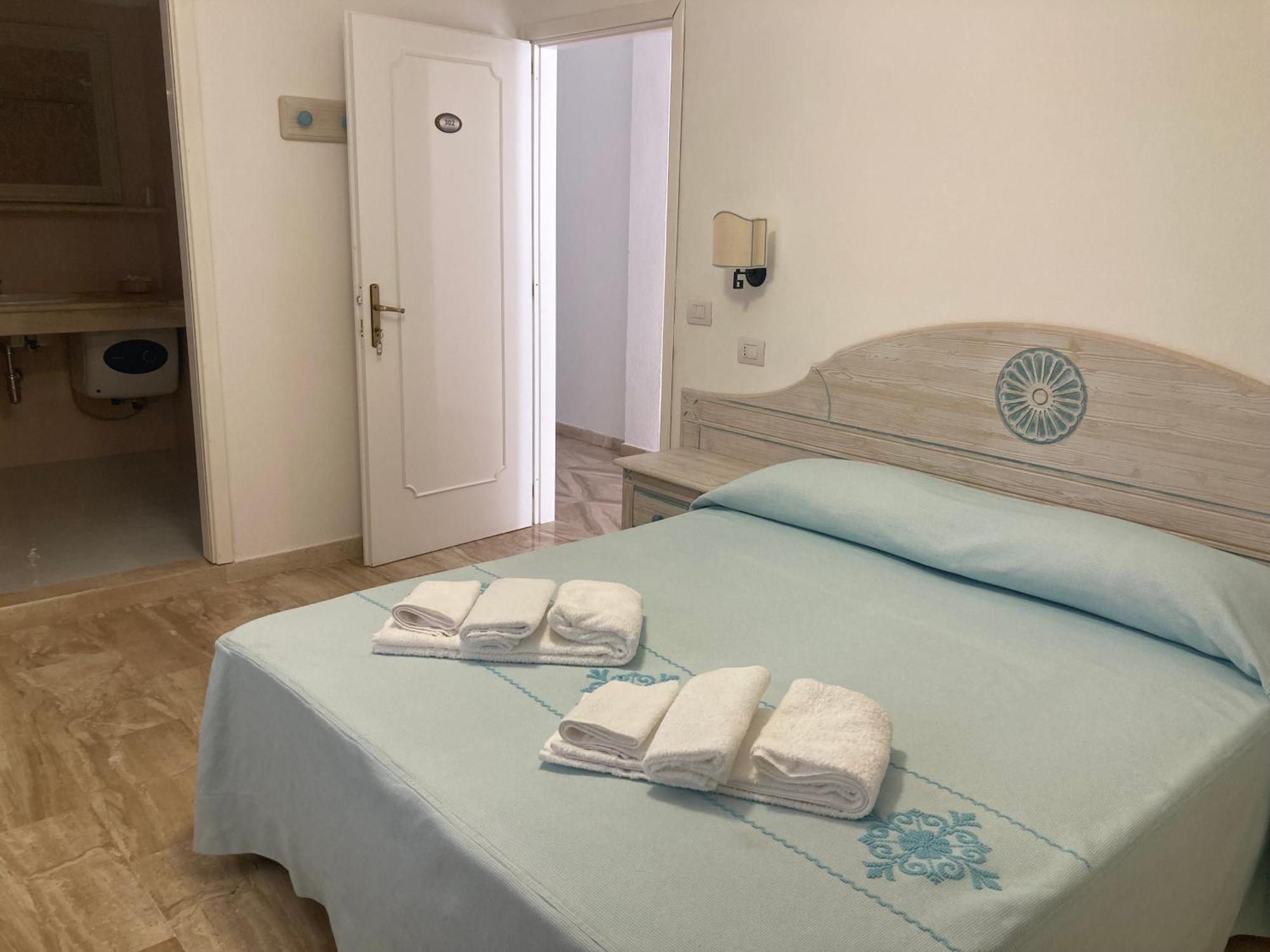 Hotel Villa Campana Cala Liberotto Extérieur photo
